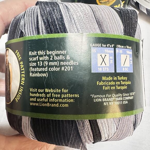 Lion Brand 4 Balls INCREDIBLE Vintage Ribbon Yarn ACCENT ON BLACK grey lot - Picture 2 of 6